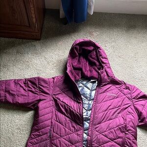 Columbia Women’s Magenta Hooded Puffer Jacket